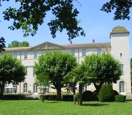 Otel Chateau De Lignan