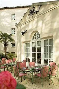 Chateau De Lignan Otel 4*