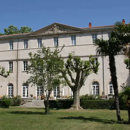 Chateau De Lignan Otel