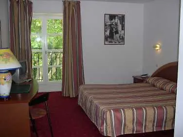 Chateau De Lignan Hotel 3*