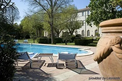 Chateau De Lignan Hotel